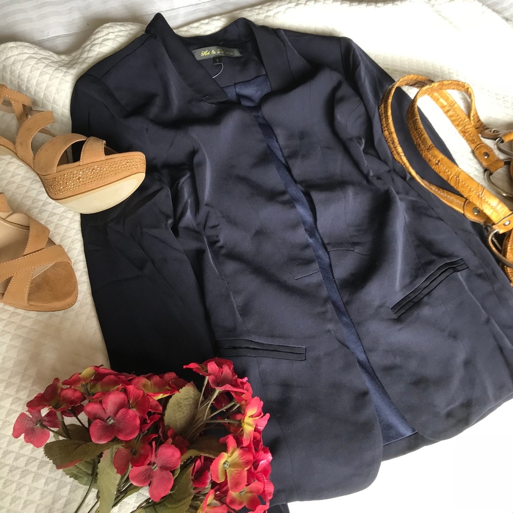 NEW! 🐥Sofia Soft Solid Blazer 2 Left!